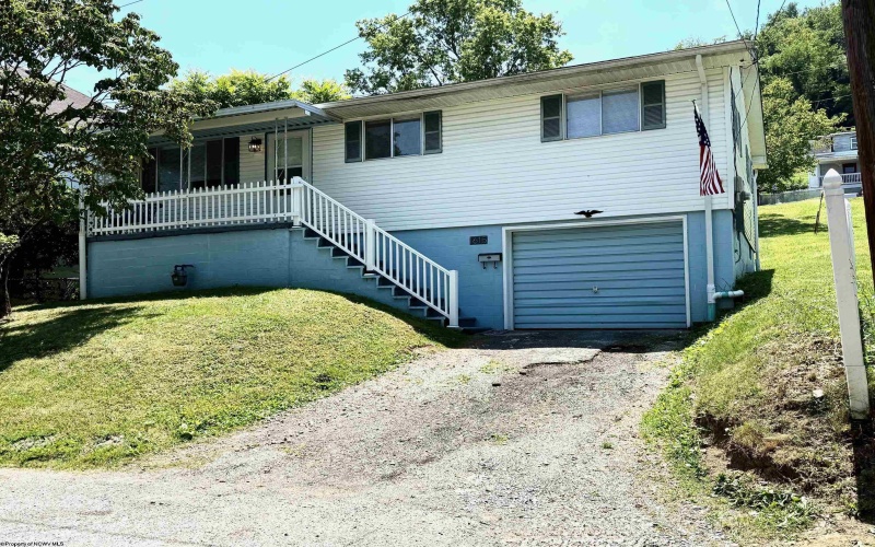 1615 Fairmont Avenue, Clarksburg, West Virginia 26301, 3 Bedrooms Bedrooms, 5 Rooms Rooms,1 BathroomBathrooms,Single Family Detached,For Sale,Fairmont,10160393