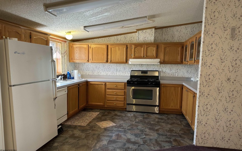 17 Factory Street, Buckhannon, West Virginia 26201, 3 Bedrooms Bedrooms, 6 Rooms Rooms,1 BathroomBathrooms,Single Family Detached,For Sale,Factory,10158602