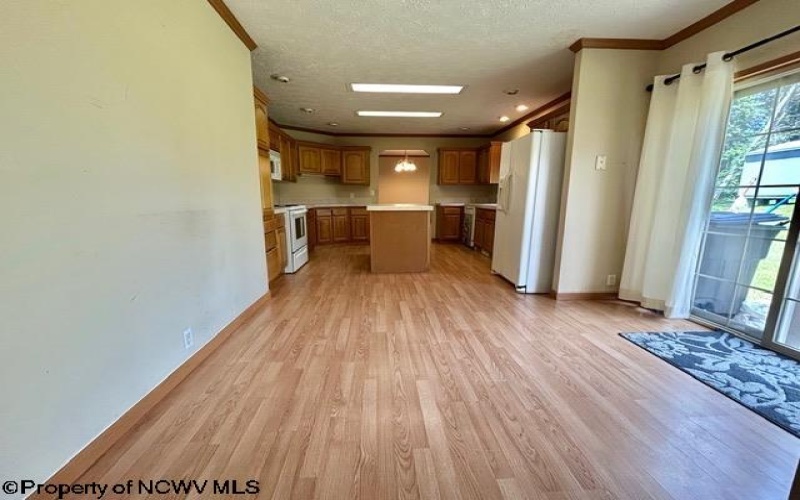 105 Valley View Lane, Fairmont, West Virginia 26554, 3 Bedrooms Bedrooms, 8 Rooms Rooms,2 BathroomsBathrooms,Single Family Detached,For Sale,Valley View,10160398