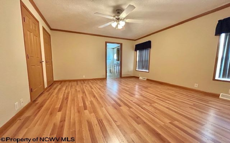 105 Valley View Lane, Fairmont, West Virginia 26554, 3 Bedrooms Bedrooms, 8 Rooms Rooms,2 BathroomsBathrooms,Single Family Detached,For Sale,Valley View,10160398
