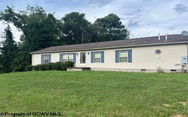 105 Valley View Lane, Fairmont, West Virginia 26554, 3 Bedrooms Bedrooms, 8 Rooms Rooms,2 BathroomsBathrooms,Single Family Detached,For Sale,Valley View,10160398