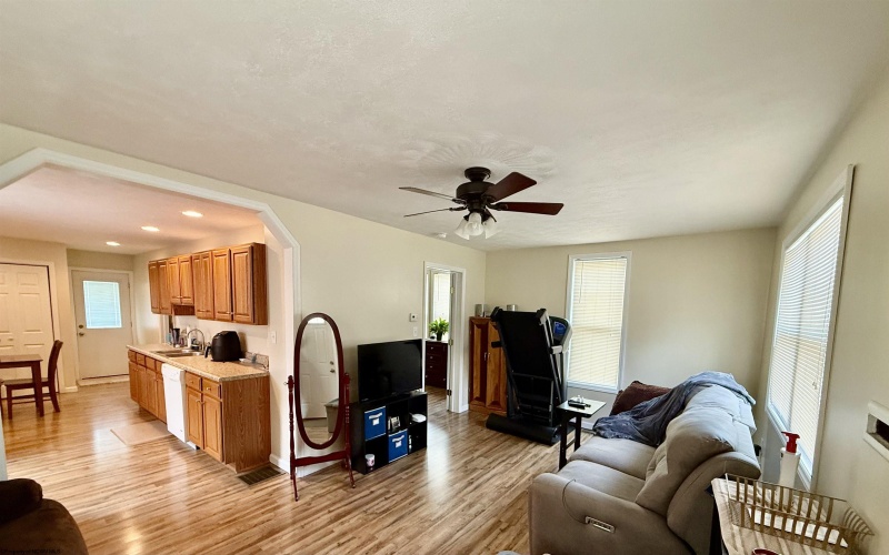 1101 15th Street, Clarksburg, West Virginia 26301, 2 Bedrooms Bedrooms, 4 Rooms Rooms,1 BathroomBathrooms,Single Family Detached,For Sale,15th,10160397