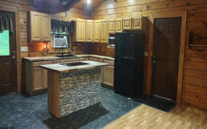 90 Sierra Farm Road, Morgantown, West Virginia 26501, 3 Bedrooms Bedrooms, 5 Rooms Rooms,2 BathroomsBathrooms,Single Family Detached,For Sale,Sierra Farm,10160394