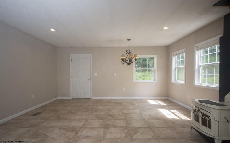 48 Edencourt Lane, Fairmont, West Virginia 26554, 2 Bedrooms Bedrooms, 6 Rooms Rooms,2 BathroomsBathrooms,Single Family Detached,For Sale,Edencourt,10160400