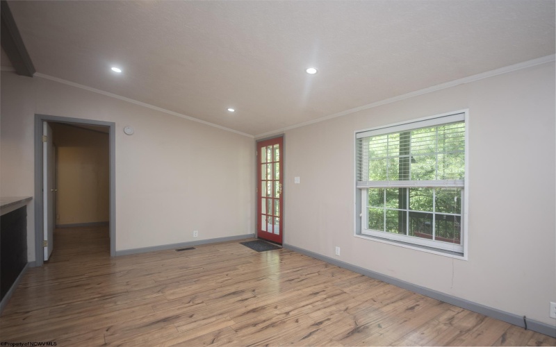 48 Edencourt Lane, Fairmont, West Virginia 26554, 2 Bedrooms Bedrooms, 6 Rooms Rooms,2 BathroomsBathrooms,Single Family Detached,For Sale,Edencourt,10160400