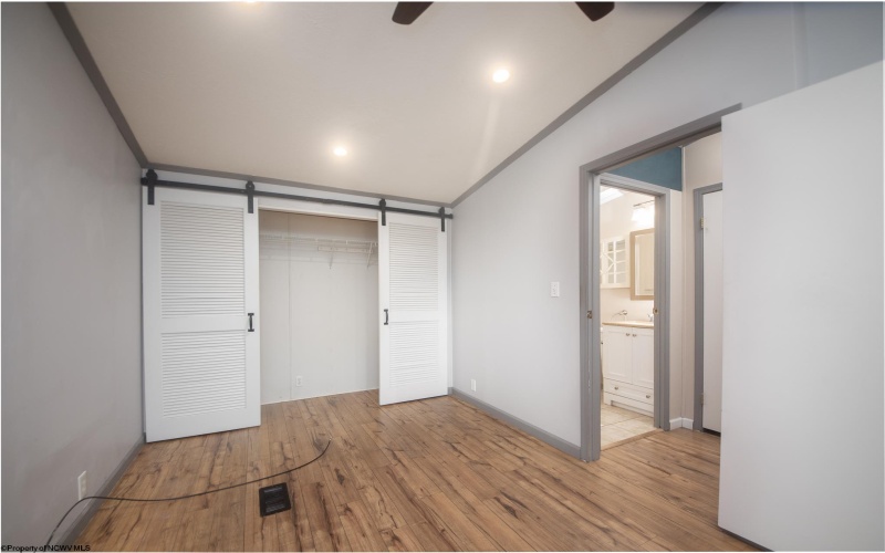48 Edencourt Lane, Fairmont, West Virginia 26554, 2 Bedrooms Bedrooms, 6 Rooms Rooms,2 BathroomsBathrooms,Single Family Detached,For Sale,Edencourt,10160400