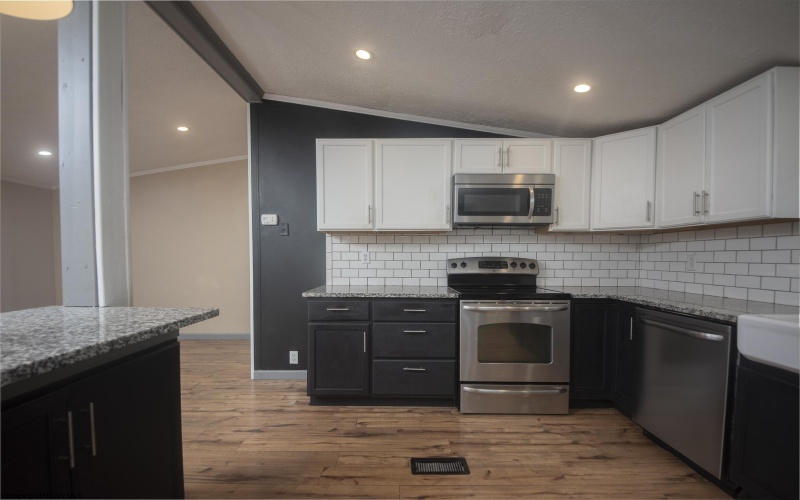 48 Edencourt Lane, Fairmont, West Virginia 26554, 2 Bedrooms Bedrooms, 6 Rooms Rooms,2 BathroomsBathrooms,Single Family Detached,For Sale,Edencourt,10160400