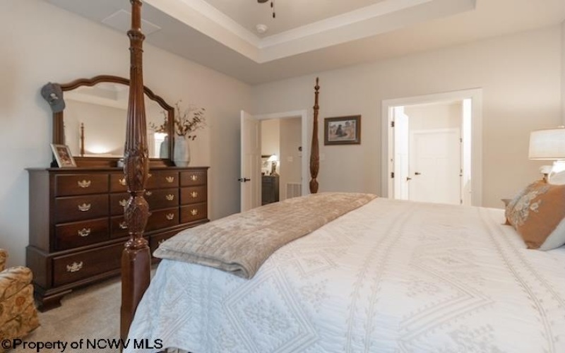 211 Norwood Court, Morgantown, West Virginia 26508, 5 Bedrooms Bedrooms, 10 Rooms Rooms,4 BathroomsBathrooms,Single Family Detached,For Sale,Norwood,10160401