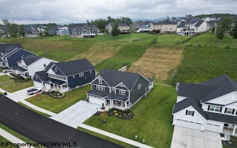 211 Norwood Court, Morgantown, West Virginia 26508, 5 Bedrooms Bedrooms, 10 Rooms Rooms,4 BathroomsBathrooms,Single Family Detached,For Sale,Norwood,10160401