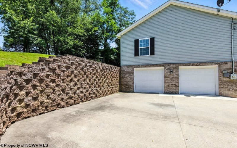 420 Water Street, Bridgeport, West Virginia 26330, 5 Bedrooms Bedrooms, 9 Rooms Rooms,3 BathroomsBathrooms,Single Family Detached,For Sale,Water,10160412