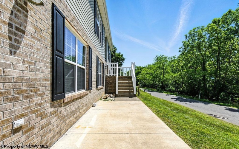 420 Water Street, Bridgeport, West Virginia 26330, 5 Bedrooms Bedrooms, 9 Rooms Rooms,3 BathroomsBathrooms,Single Family Detached,For Sale,Water,10160412