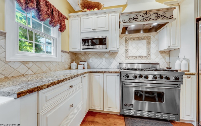 14 Waterside Drive, Morgantown, West Virginia 26508, 3 Bedrooms Bedrooms, 8 Rooms Rooms,3 BathroomsBathrooms,Single Family Attached,For Sale,Waterside,10160410