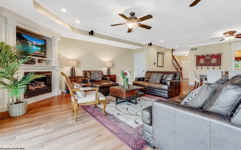 14 Waterside Drive, Morgantown, West Virginia 26508, 3 Bedrooms Bedrooms, 8 Rooms Rooms,3 BathroomsBathrooms,Single Family Attached,For Sale,Waterside,10160410