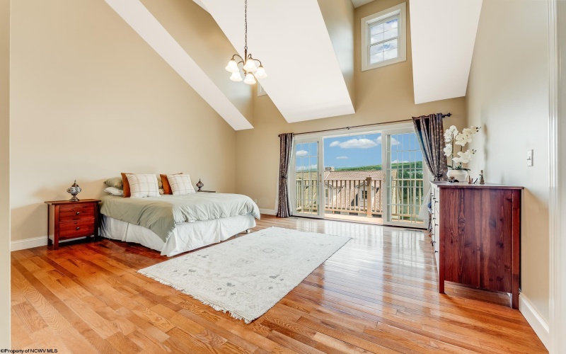 14 Waterside Drive, Morgantown, West Virginia 26508, 3 Bedrooms Bedrooms, 8 Rooms Rooms,3 BathroomsBathrooms,Single Family Attached,For Sale,Waterside,10160410
