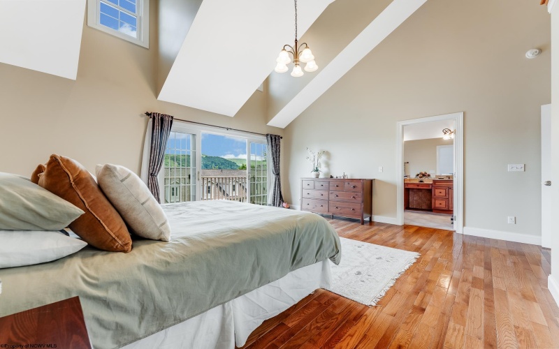 14 Waterside Drive, Morgantown, West Virginia 26508, 3 Bedrooms Bedrooms, 8 Rooms Rooms,3 BathroomsBathrooms,Single Family Attached,For Sale,Waterside,10160410