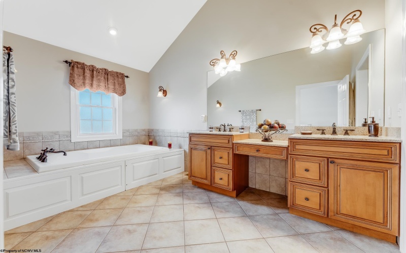 14 Waterside Drive, Morgantown, West Virginia 26508, 3 Bedrooms Bedrooms, 8 Rooms Rooms,3 BathroomsBathrooms,Single Family Attached,For Sale,Waterside,10160410
