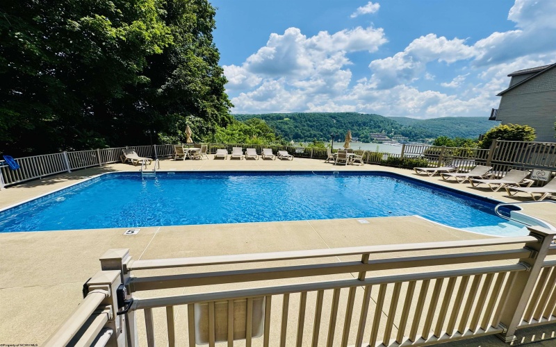 14 Waterside Drive, Morgantown, West Virginia 26508, 3 Bedrooms Bedrooms, 8 Rooms Rooms,3 BathroomsBathrooms,Single Family Attached,For Sale,Waterside,10160410