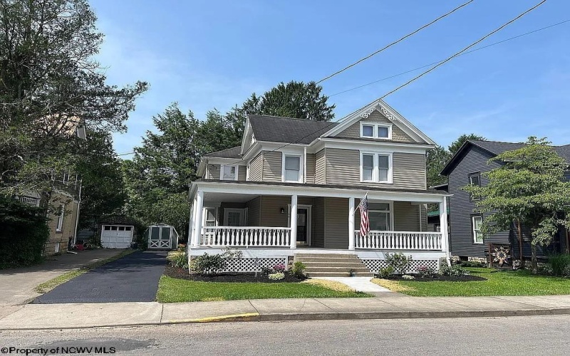 45 Florida Street, Buckhannon, West Virginia 26201, 4 Bedrooms Bedrooms, 9 Rooms Rooms,2 BathroomsBathrooms,Single Family Detached,For Sale,Florida,10160409