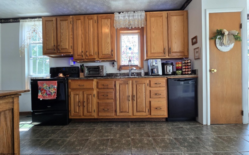 52 Cherry Hill Road, Philippi, West Virginia 26416-7688, 3 Bedrooms Bedrooms, 8 Rooms Rooms,2 BathroomsBathrooms,Single Family Detached,For Sale,Cherry Hill,10160411