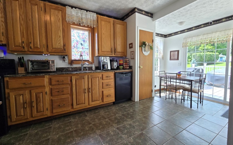 52 Cherry Hill Road, Philippi, West Virginia 26416-7688, 3 Bedrooms Bedrooms, 8 Rooms Rooms,2 BathroomsBathrooms,Single Family Detached,For Sale,Cherry Hill,10160411