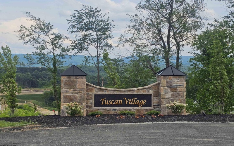 63 Tuscan Drive, Morgantown, West Virginia 26508, 3 Bedrooms Bedrooms, 8 Rooms Rooms,2 BathroomsBathrooms,Single Family Detached,For Sale,Tuscan,10160429