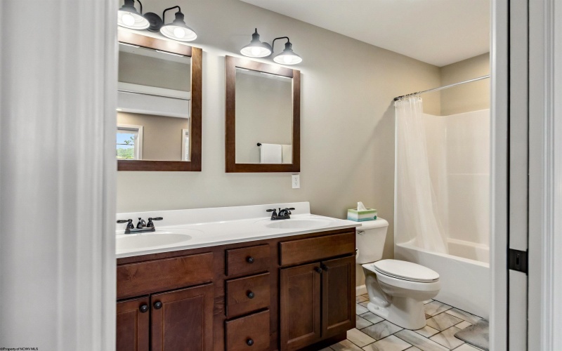 8 Misty Lane, Fairmont, West Virginia 26554-5802, 3 Bedrooms Bedrooms, 7 Rooms Rooms,2 BathroomsBathrooms,Single Family Attached,For Sale,Misty,10160415