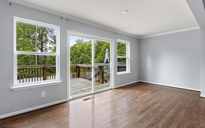 306 Turquoise Lane, Morgantown, West Virginia 26508, 3 Bedrooms Bedrooms, 4 Rooms Rooms,2 BathroomsBathrooms,Single Family Attached,For Sale,Turquoise,10160417