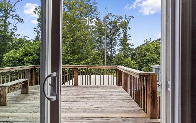 306 Turquoise Lane, Morgantown, West Virginia 26508, 3 Bedrooms Bedrooms, 4 Rooms Rooms,2 BathroomsBathrooms,Single Family Attached,For Sale,Turquoise,10160417