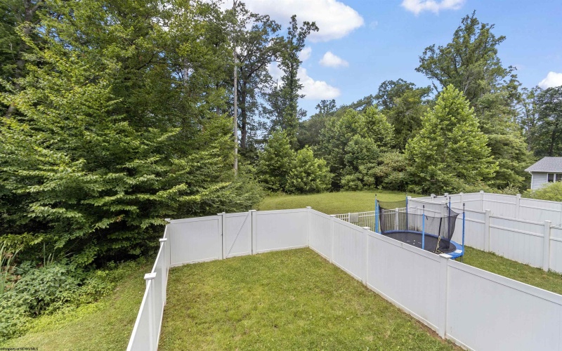 306 Turquoise Lane, Morgantown, West Virginia 26508, 3 Bedrooms Bedrooms, 4 Rooms Rooms,2 BathroomsBathrooms,Single Family Attached,For Sale,Turquoise,10160417