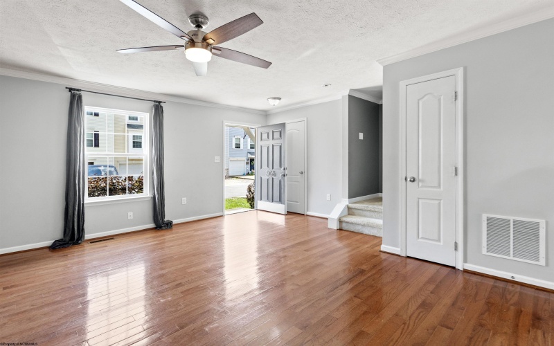 306 Turquoise Lane, Morgantown, West Virginia 26508, 3 Bedrooms Bedrooms, 4 Rooms Rooms,2 BathroomsBathrooms,Single Family Attached,For Sale,Turquoise,10160417