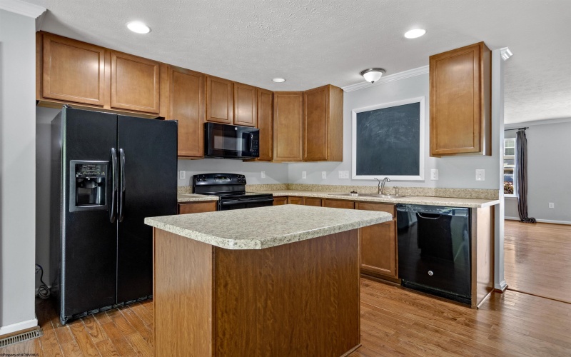 306 Turquoise Lane, Morgantown, West Virginia 26508, 3 Bedrooms Bedrooms, 4 Rooms Rooms,2 BathroomsBathrooms,Single Family Attached,For Sale,Turquoise,10160417