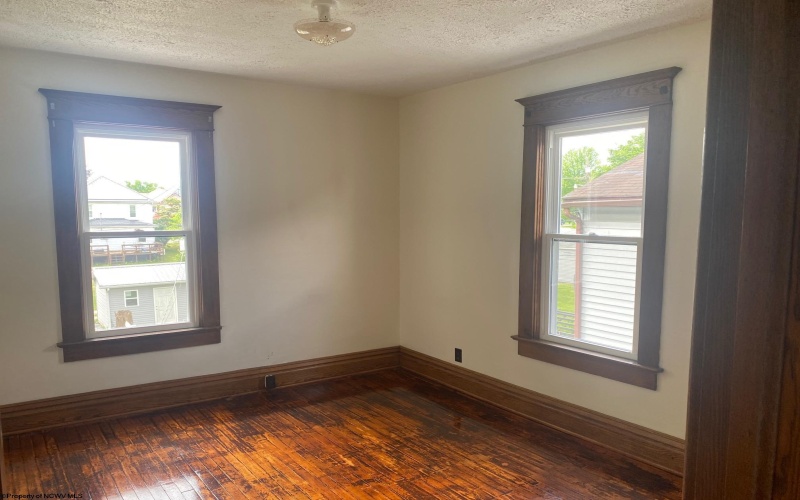 605 North Avenue, Elkins, West Virginia 26241, 4 Bedrooms Bedrooms, 7 Rooms Rooms,1 BathroomBathrooms,Single Family Detached,For Sale,North,10160428