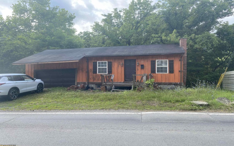 226 Main Street, Salem, West Virginia 26426, 1 Bedroom Bedrooms, 4 Rooms Rooms,1 BathroomBathrooms,Single Family Detached,For Sale,Main,10160416