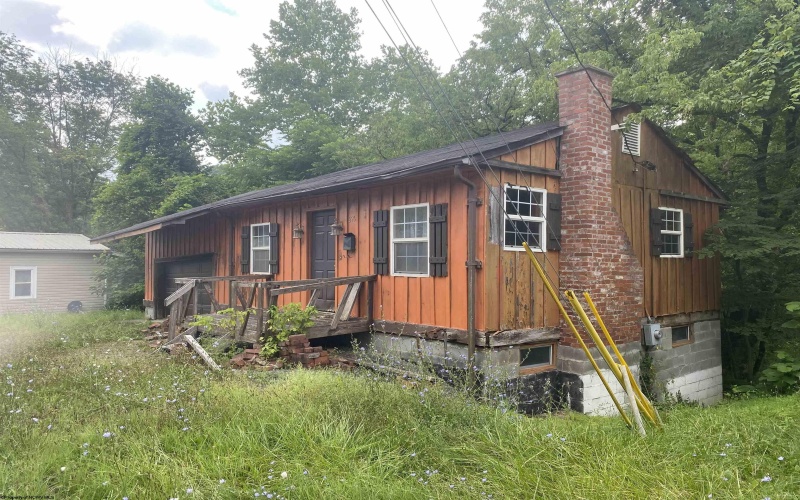 226 Main Street, Salem, West Virginia 26426, 1 Bedroom Bedrooms, 4 Rooms Rooms,1 BathroomBathrooms,Single Family Detached,For Sale,Main,10160416