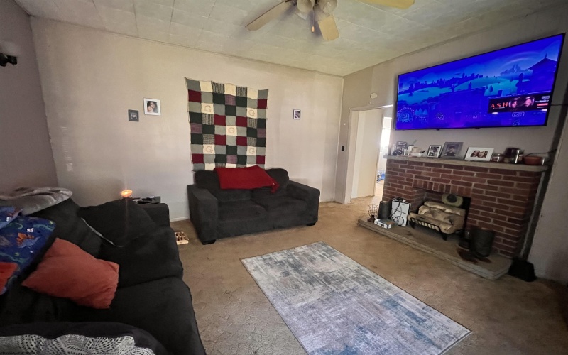 81 Wilson Addition, Salem, West Virginia 26426-1025, 2 Bedrooms Bedrooms, 7 Rooms Rooms,1 BathroomBathrooms,Single Family Detached,For Sale,Wilson,10160426