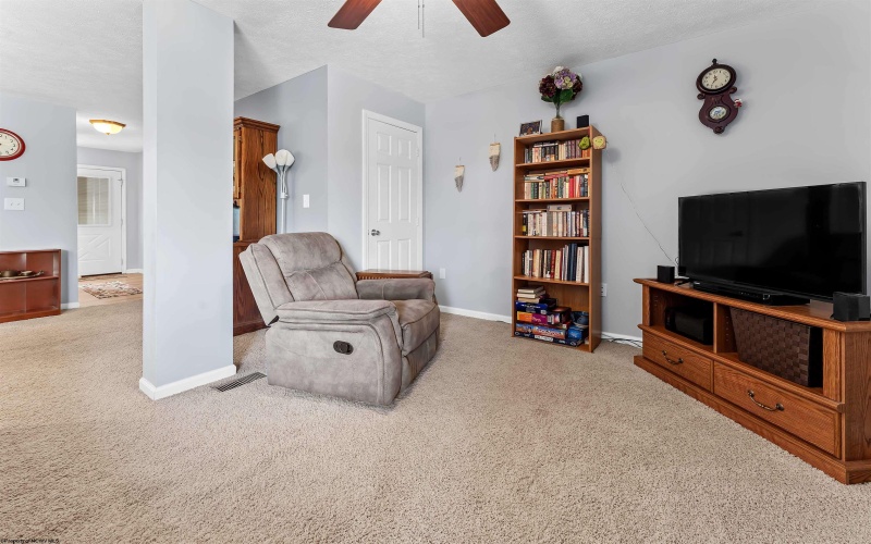 4 Weaver Town Homes, Morgantown, West Virginia 26501, 3 Bedrooms Bedrooms, 6 Rooms Rooms,2 BathroomsBathrooms,Single Family Detached,For Sale,Weaver,10160424