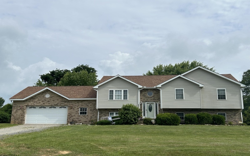 537 Canyon Road, Morgantown, West Virginia 26508, 4 Bedrooms Bedrooms, 9 Rooms Rooms,3 BathroomsBathrooms,Single Family Detached,For Sale,Canyon,10160427