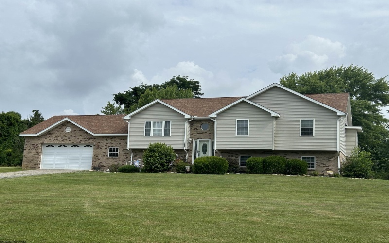 537 Canyon Road, Morgantown, West Virginia 26508, 4 Bedrooms Bedrooms, 9 Rooms Rooms,3 BathroomsBathrooms,Single Family Detached,For Sale,Canyon,10160427