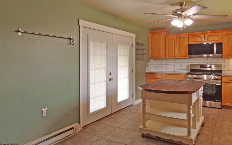 208 Main Street, Bruceton Mills, West Virginia 26525, 3 Bedrooms Bedrooms, 8 Rooms Rooms,1 BathroomBathrooms,Single Family Detached,For Sale,Main,10160423