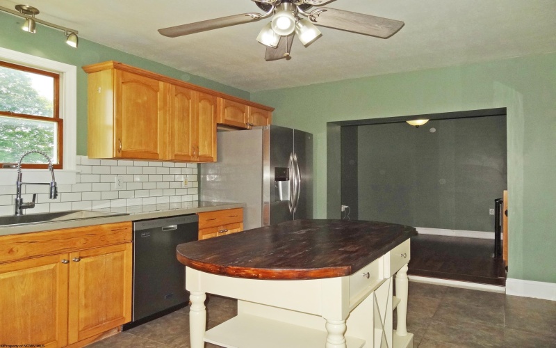 208 Main Street, Bruceton Mills, West Virginia 26525, 3 Bedrooms Bedrooms, 8 Rooms Rooms,1 BathroomBathrooms,Single Family Detached,For Sale,Main,10160423