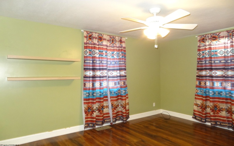 208 Main Street, Bruceton Mills, West Virginia 26525, 3 Bedrooms Bedrooms, 8 Rooms Rooms,1 BathroomBathrooms,Single Family Detached,For Sale,Main,10160423