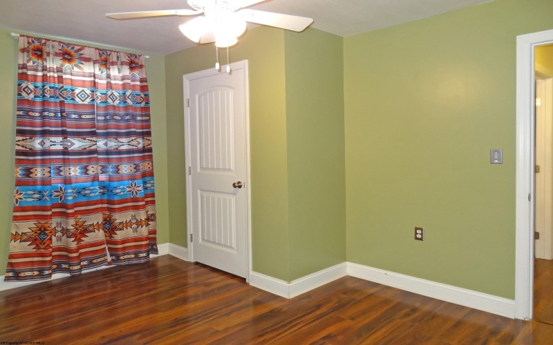 208 Main Street, Bruceton Mills, West Virginia 26525, 3 Bedrooms Bedrooms, 8 Rooms Rooms,1 BathroomBathrooms,Single Family Detached,For Sale,Main,10160423
