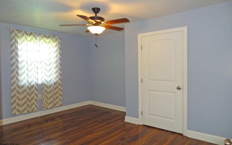208 Main Street, Bruceton Mills, West Virginia 26525, 3 Bedrooms Bedrooms, 8 Rooms Rooms,1 BathroomBathrooms,Single Family Detached,For Sale,Main,10160423