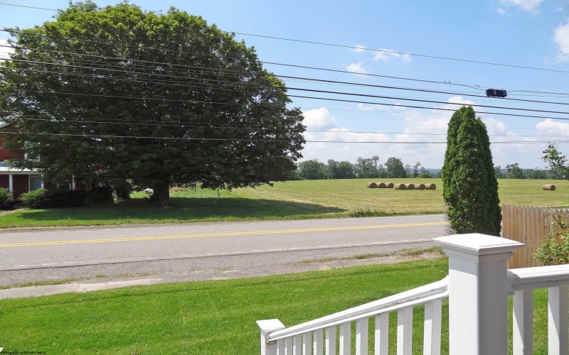 208 Main Street, Bruceton Mills, West Virginia 26525, 3 Bedrooms Bedrooms, 8 Rooms Rooms,1 BathroomBathrooms,Single Family Detached,For Sale,Main,10160423