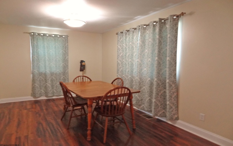 208 Main Street, Bruceton Mills, West Virginia 26525, 3 Bedrooms Bedrooms, 8 Rooms Rooms,1 BathroomBathrooms,Single Family Detached,For Sale,Main,10160423