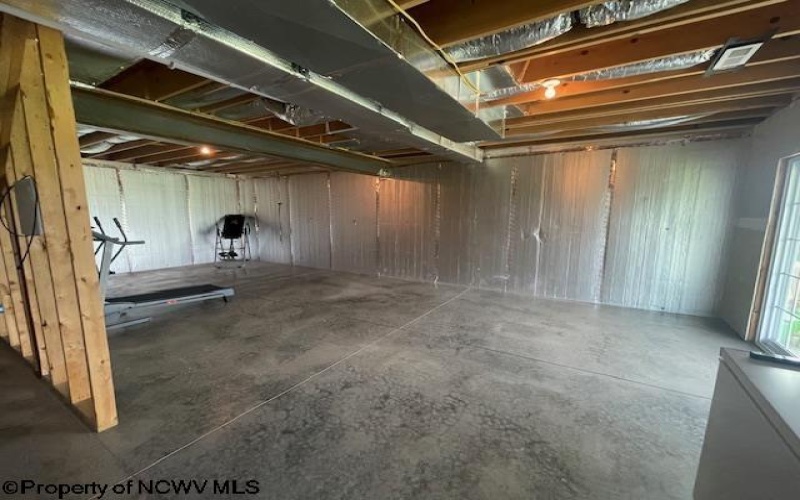 100 Landing Drive, Morgantown, West Virginia 26508-2584, 3 Bedrooms Bedrooms, 6 Rooms Rooms,2 BathroomsBathrooms,Single Family Detached,For Sale,Landing,10160419
