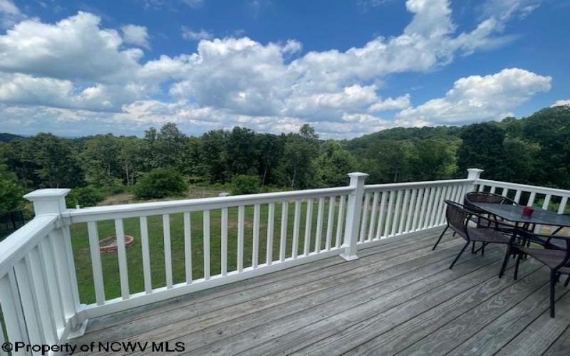 100 Landing Drive, Morgantown, West Virginia 26508-2584, 3 Bedrooms Bedrooms, 6 Rooms Rooms,2 BathroomsBathrooms,Single Family Detached,For Sale,Landing,10160419
