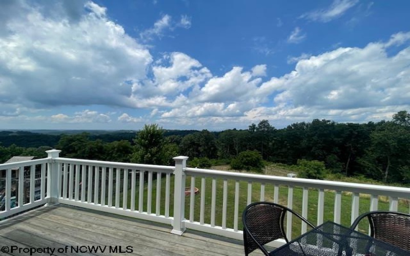 100 Landing Drive, Morgantown, West Virginia 26508-2584, 3 Bedrooms Bedrooms, 6 Rooms Rooms,2 BathroomsBathrooms,Single Family Detached,For Sale,Landing,10160419