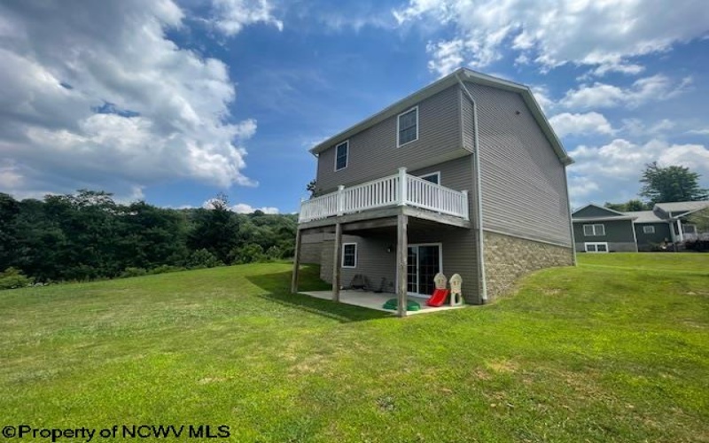 100 Landing Drive, Morgantown, West Virginia 26508-2584, 3 Bedrooms Bedrooms, 6 Rooms Rooms,2 BathroomsBathrooms,Single Family Detached,For Sale,Landing,10160419