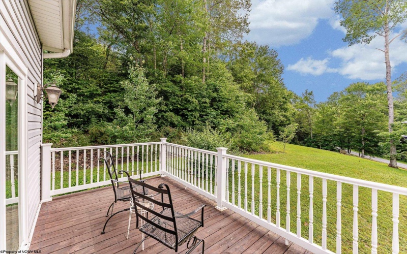 393 Auburn Hills Drive, Bruceton Mills, West Virginia 26525, 4 Bedrooms Bedrooms, 8 Rooms Rooms,3 BathroomsBathrooms,Single Family Detached,For Sale,Auburn Hills,10160457